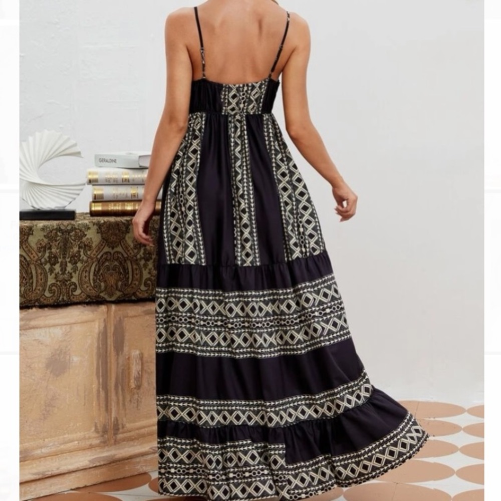 🆕LAST ONE!🛍Tribal Vibes Maxi Dress - Picture 3 of 4